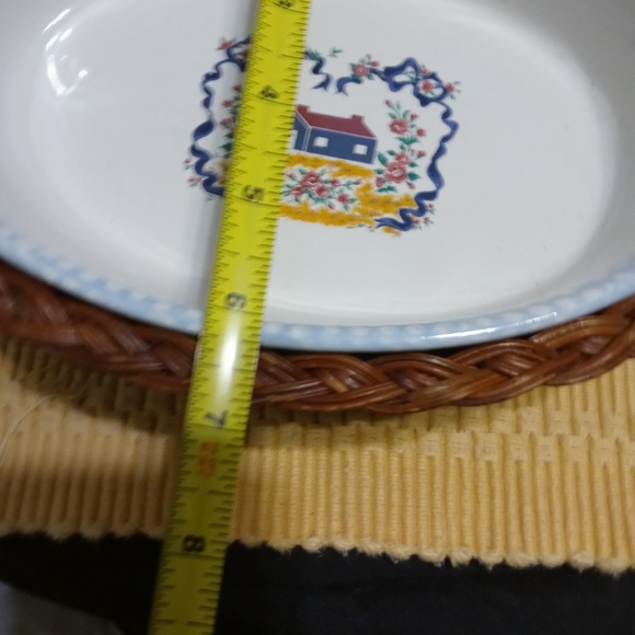 Vintage Casserole Dish - Picture 3 of 7